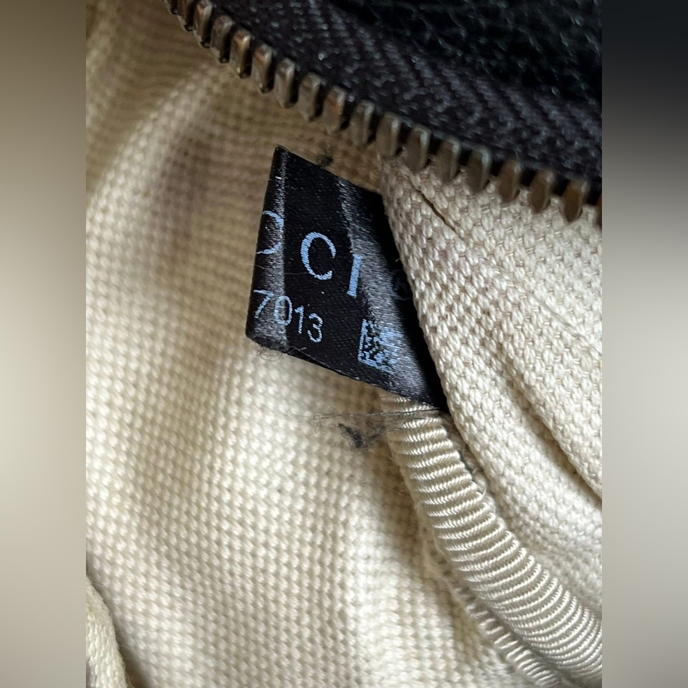 💰SOLD - Gucci Logo Print Leather Belt Bag - Picture 13 of 15